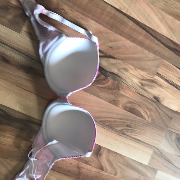 VS Bra 34D - Picture 2 of 3